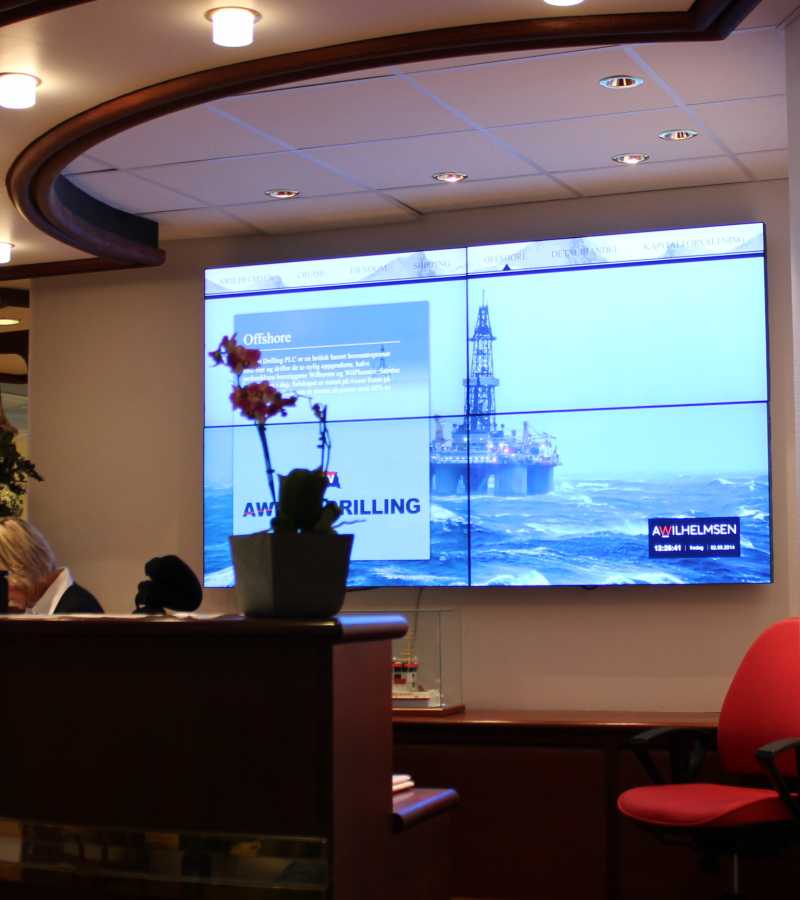 video wall screens in corporate lobby